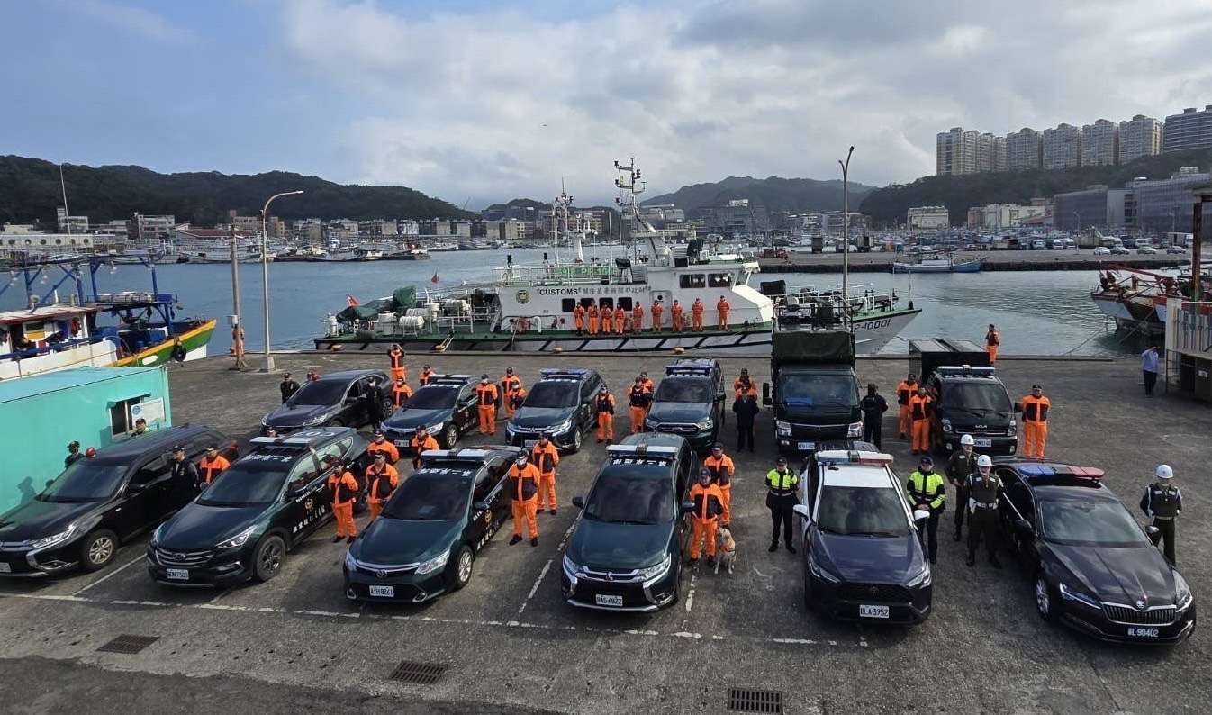 捍衛海疆無假期 海巡署北部分署春節擴大威力掃蕩勤務 S 35831847