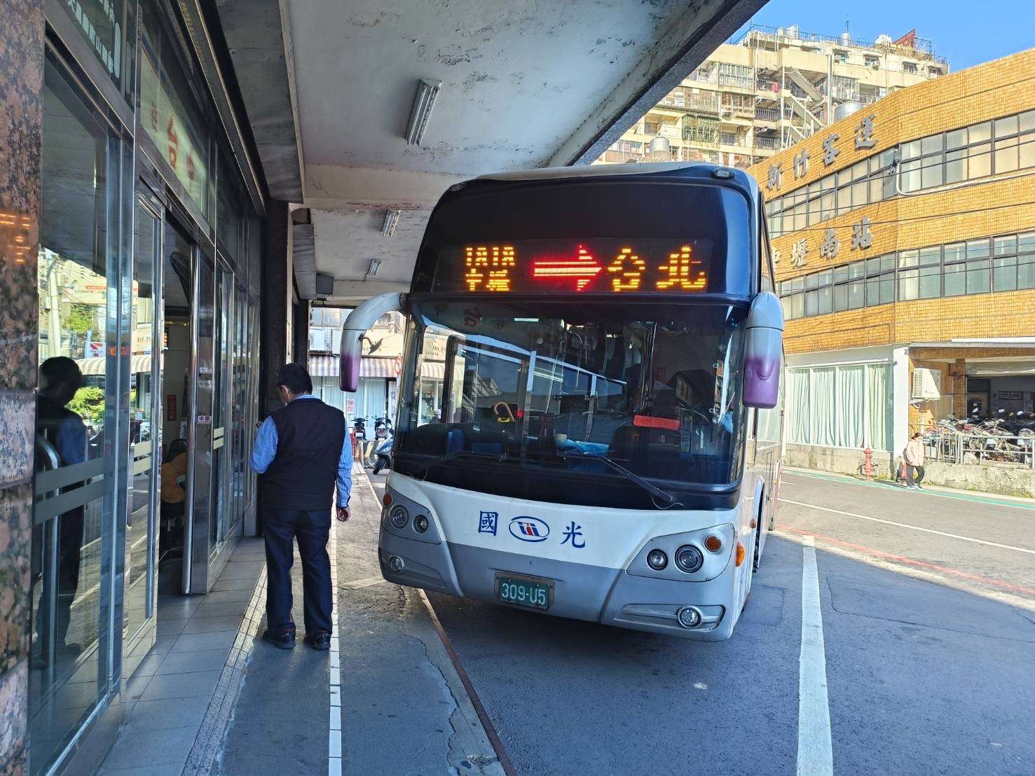 返鄉出遊超方便!國道客運、幸福巴士優惠一次看 S 61530204