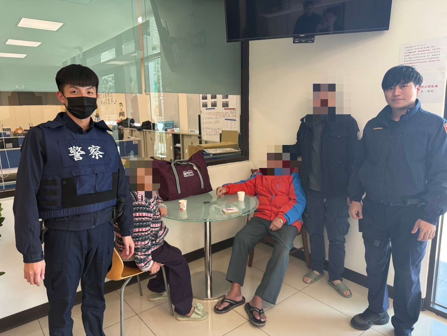 高齡父母外出失聯 楊梅警暖心尋人助返家 S 72073293 0