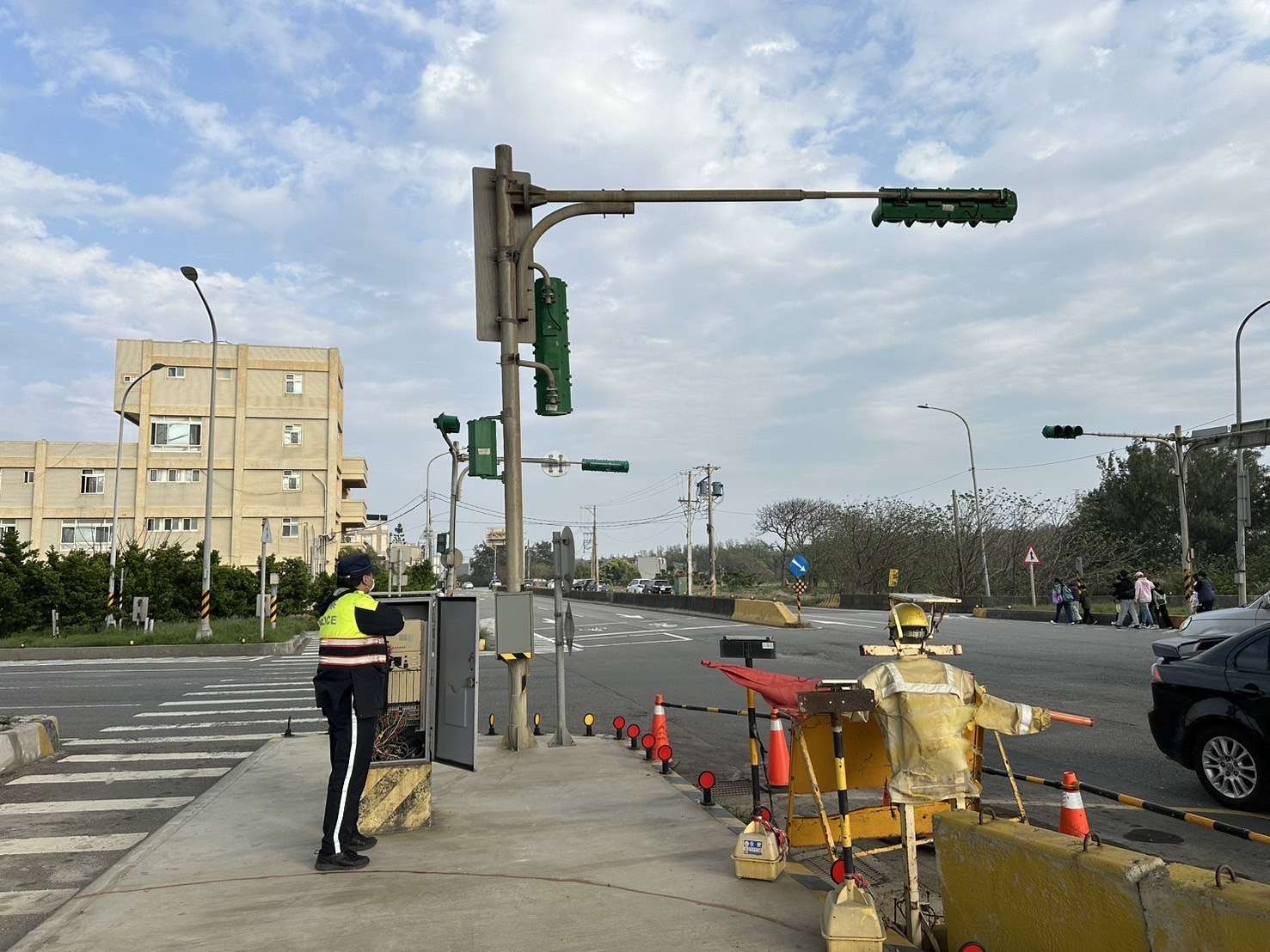 春節連假熱門景點湧人潮 楊梅警曝替代道路避塞車 S 72171588 0