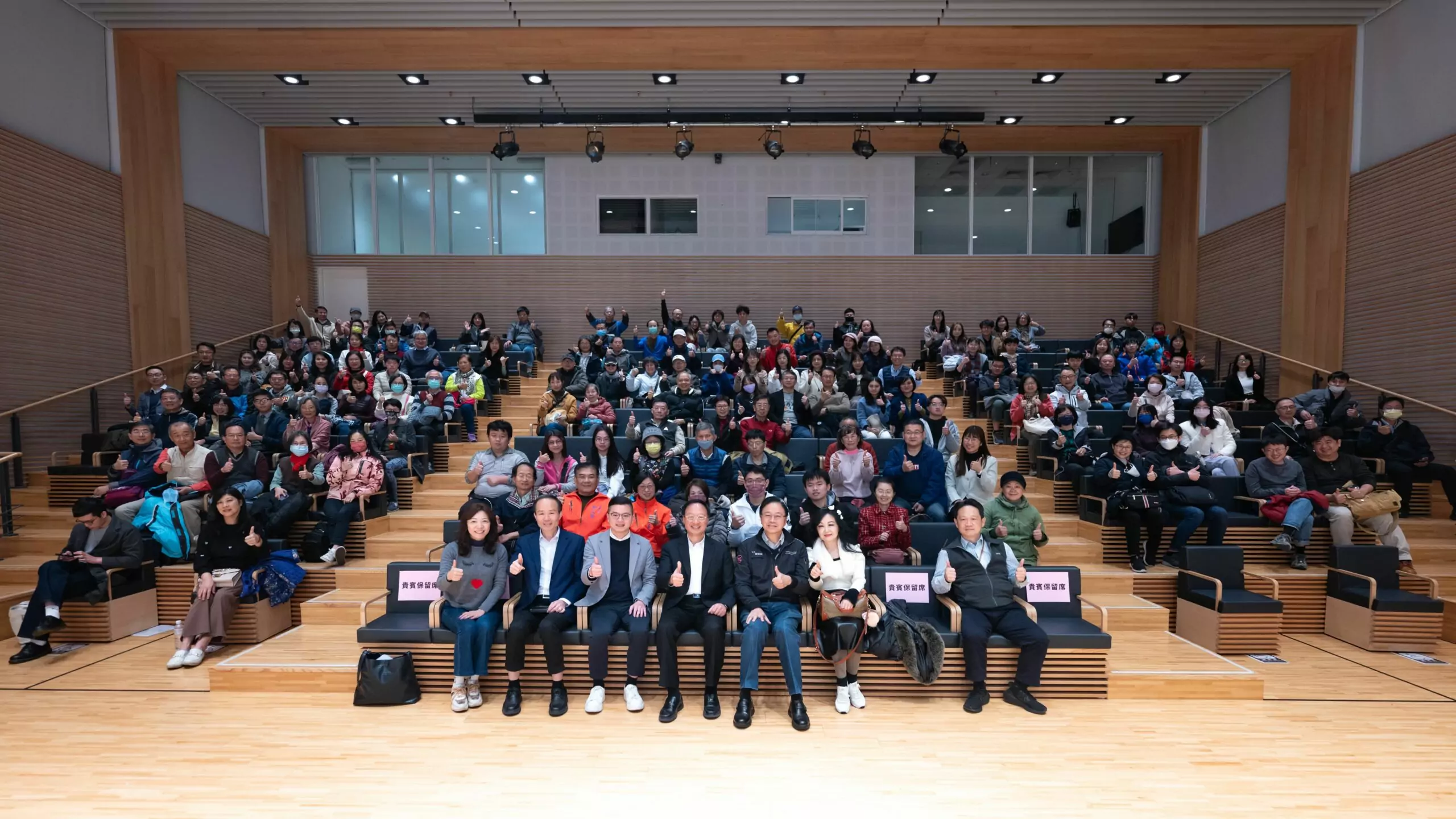 桃園「日新對話」登場 張善政分享人生經驗勉勵學子 桃園「日新對話」登場 張善政分享人生經驗勉勵學子