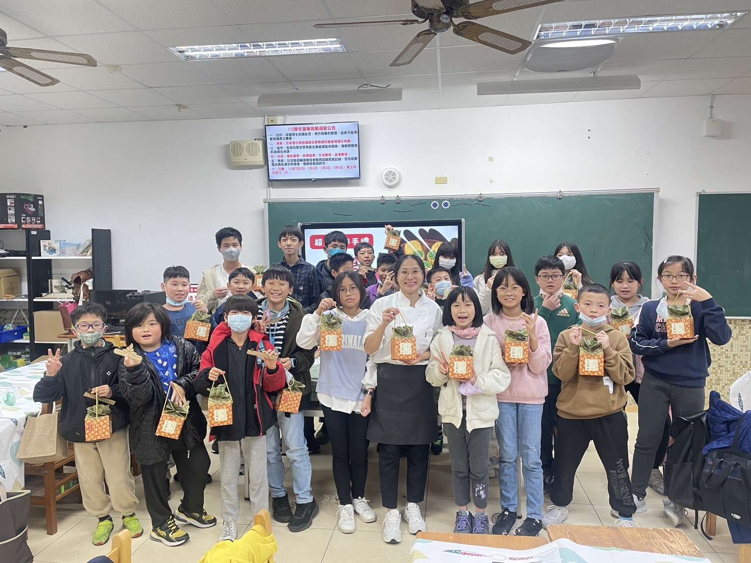 桃市圖攜手經國國中推動閱讀與創客教育 寒假營隊報名秒殺 g69f6d6e