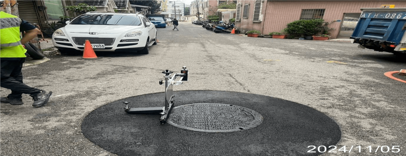 桃園水務局強化雨水下水道人孔蓋抗滑性 降低行車風險 hed54gh5e
