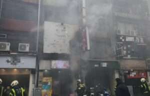 中壢夾娃娃機店冒惡火 桃消緊急疏散5人