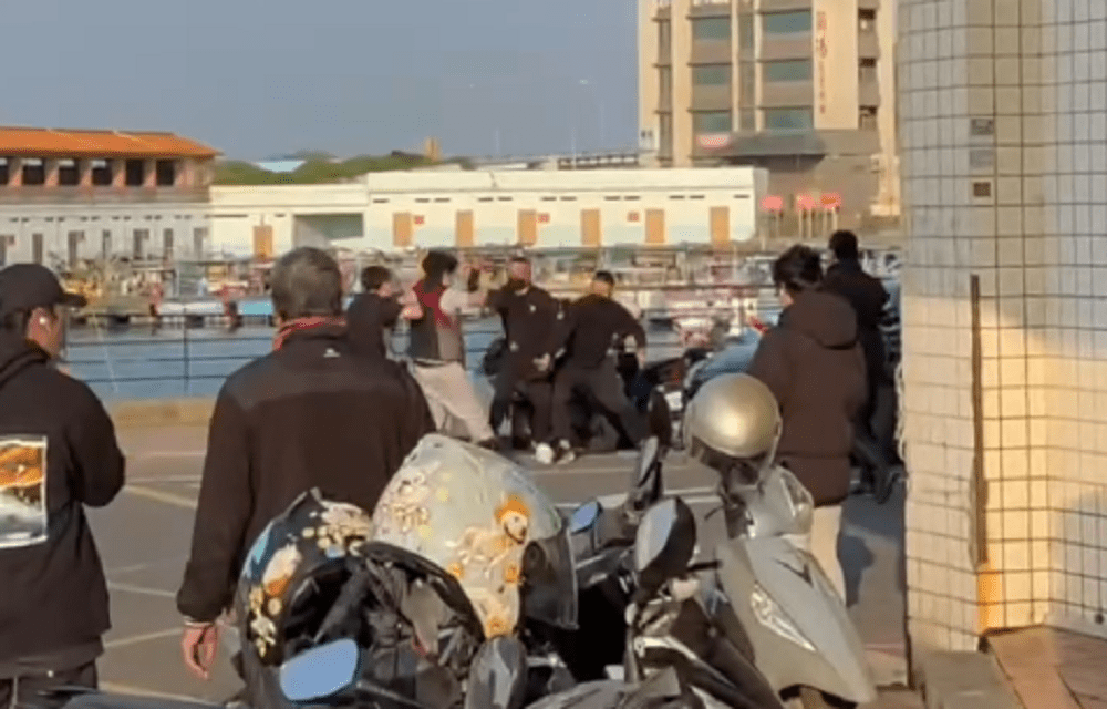 竹圍漁港出現球棒隊 大園警逮7男送辦 jfhjf