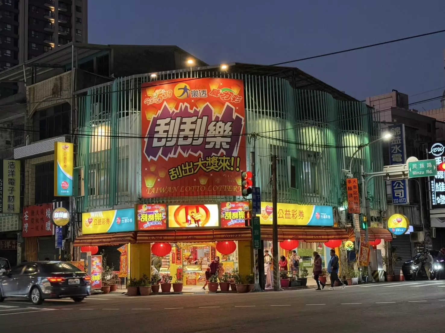 拜媽祖求平安竟中頭獎!桃園熟男刮中2000萬店員也吃紅 拜媽祖求平安竟中頭獎!桃園熟男刮中2000萬店員也吃紅