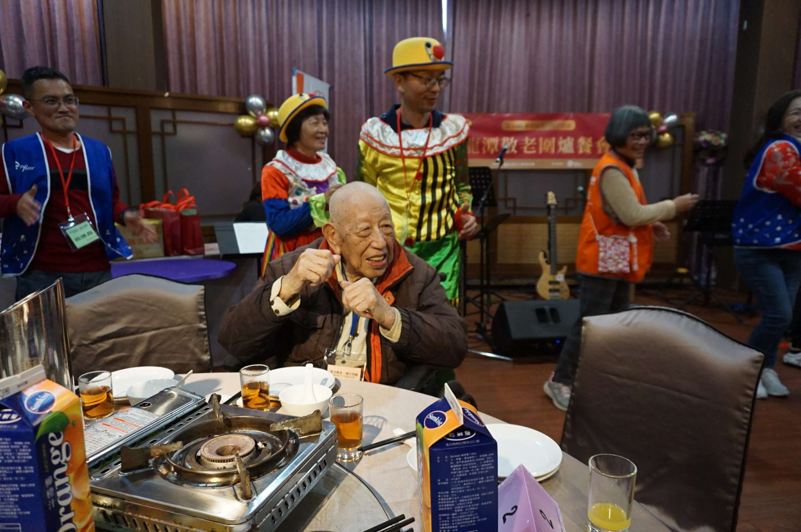弘道基金會與藥廠合作 陪伴龍潭獨居長輩圍爐迎新年 圖4 scaled
