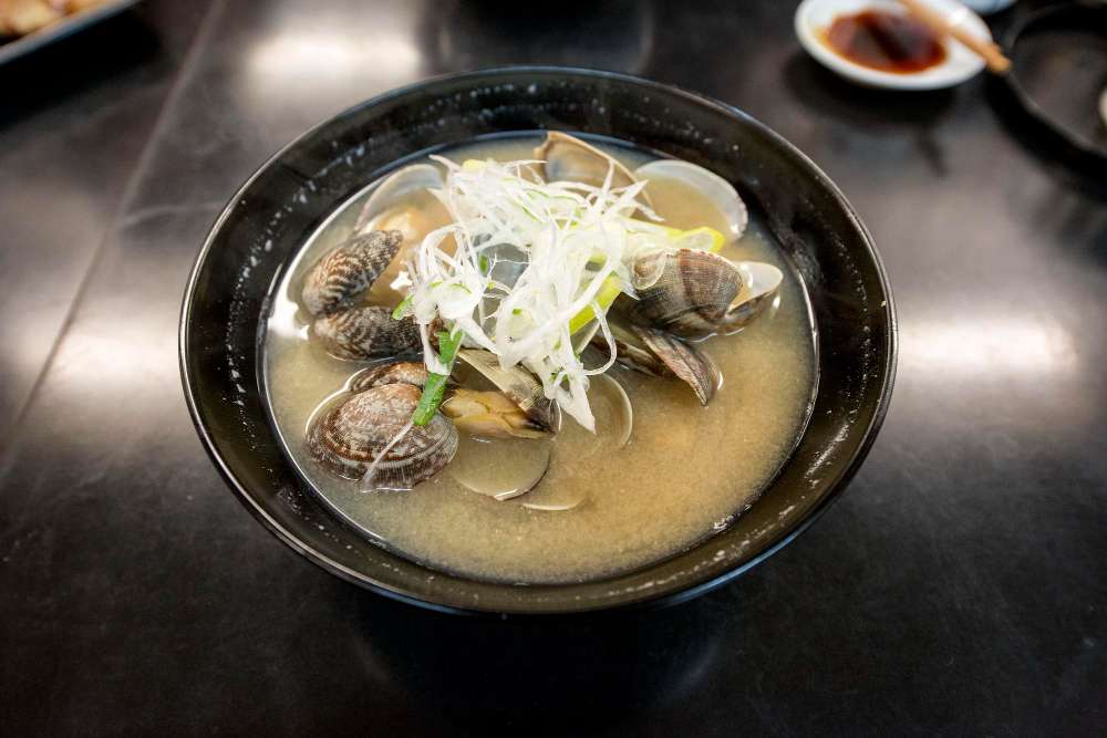 寒流來襲!營養師教你做大蒜蛤蜊湯 提升免疫力