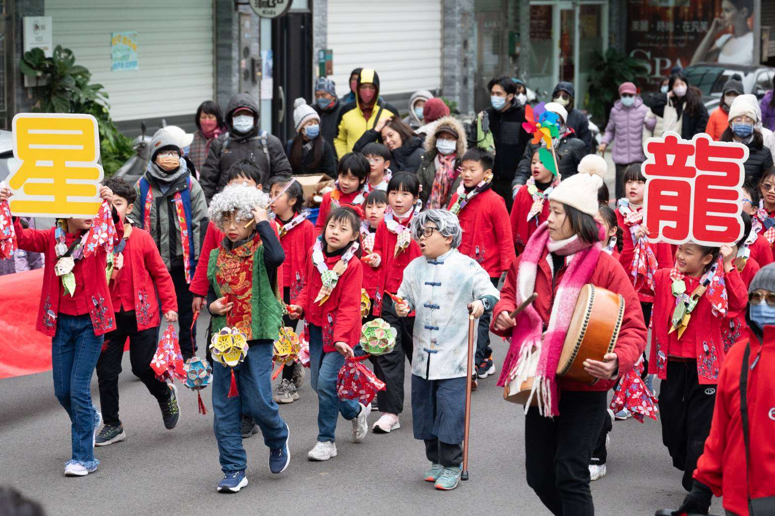 桃園龍潭「迎古董踩街嘉年華」熱鬧登場 傳承客家文化歡喜接財神 20250208195819778