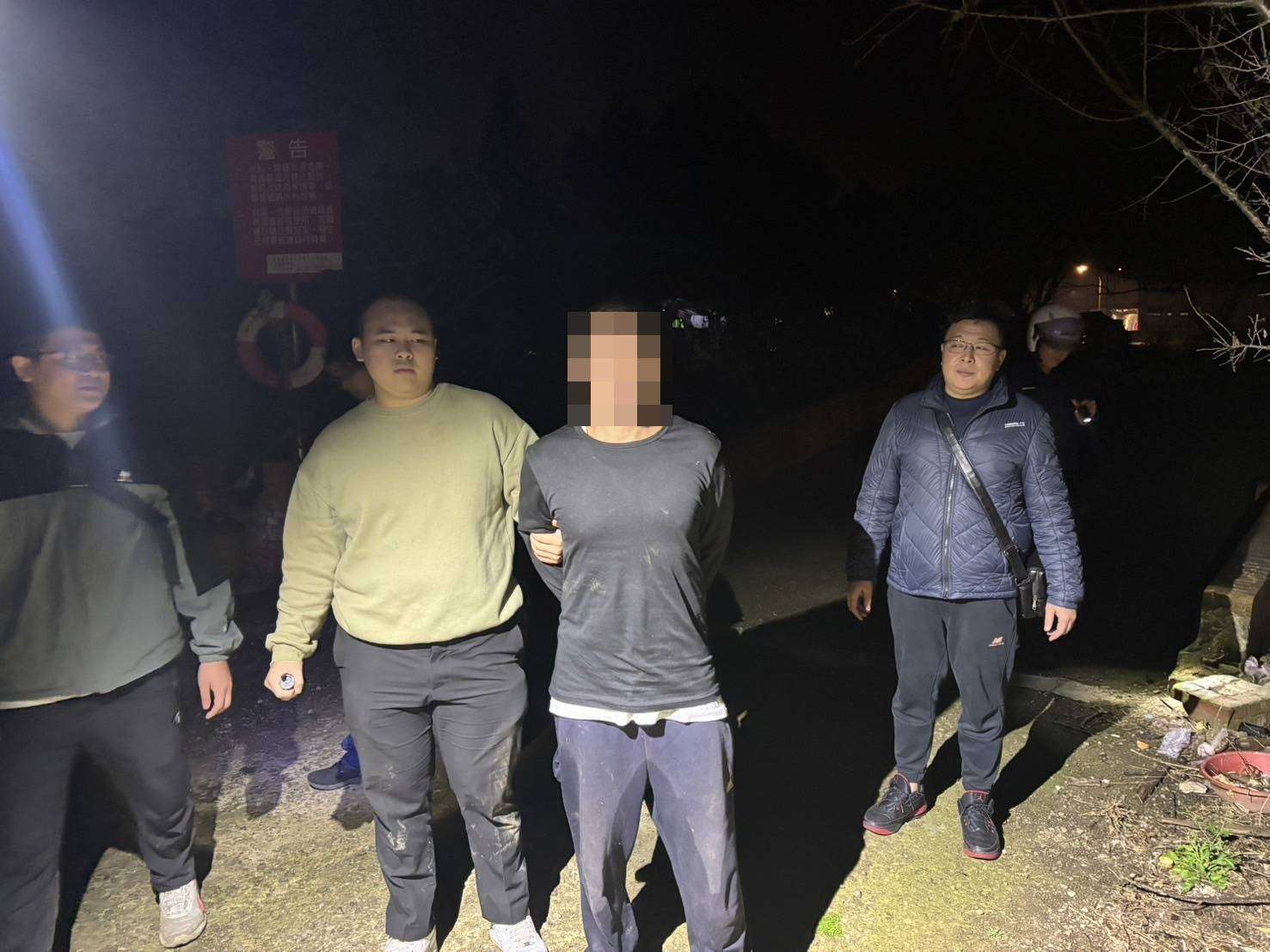 桃園搶銀樓躲龜山、八德山林 逃亡13小時仍被逮 2079973 0