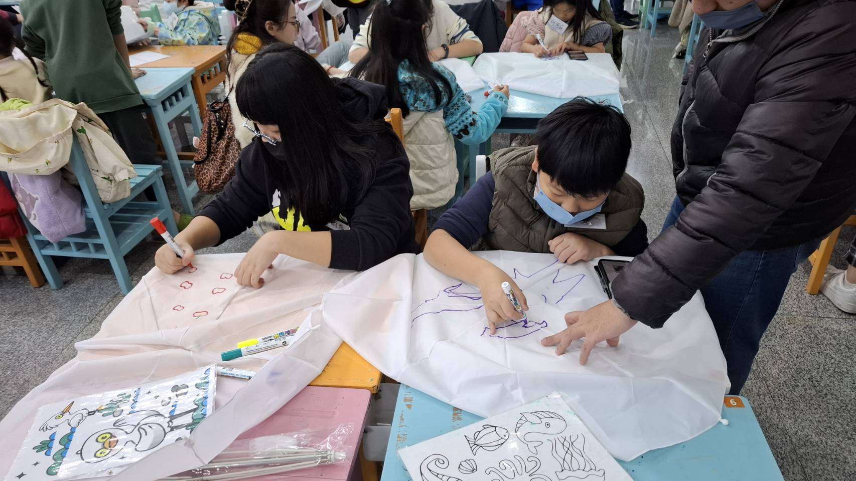 大園警攜手國巨洋傘文創園區 強化學童反詐騙及交通安全觀念 327419 0