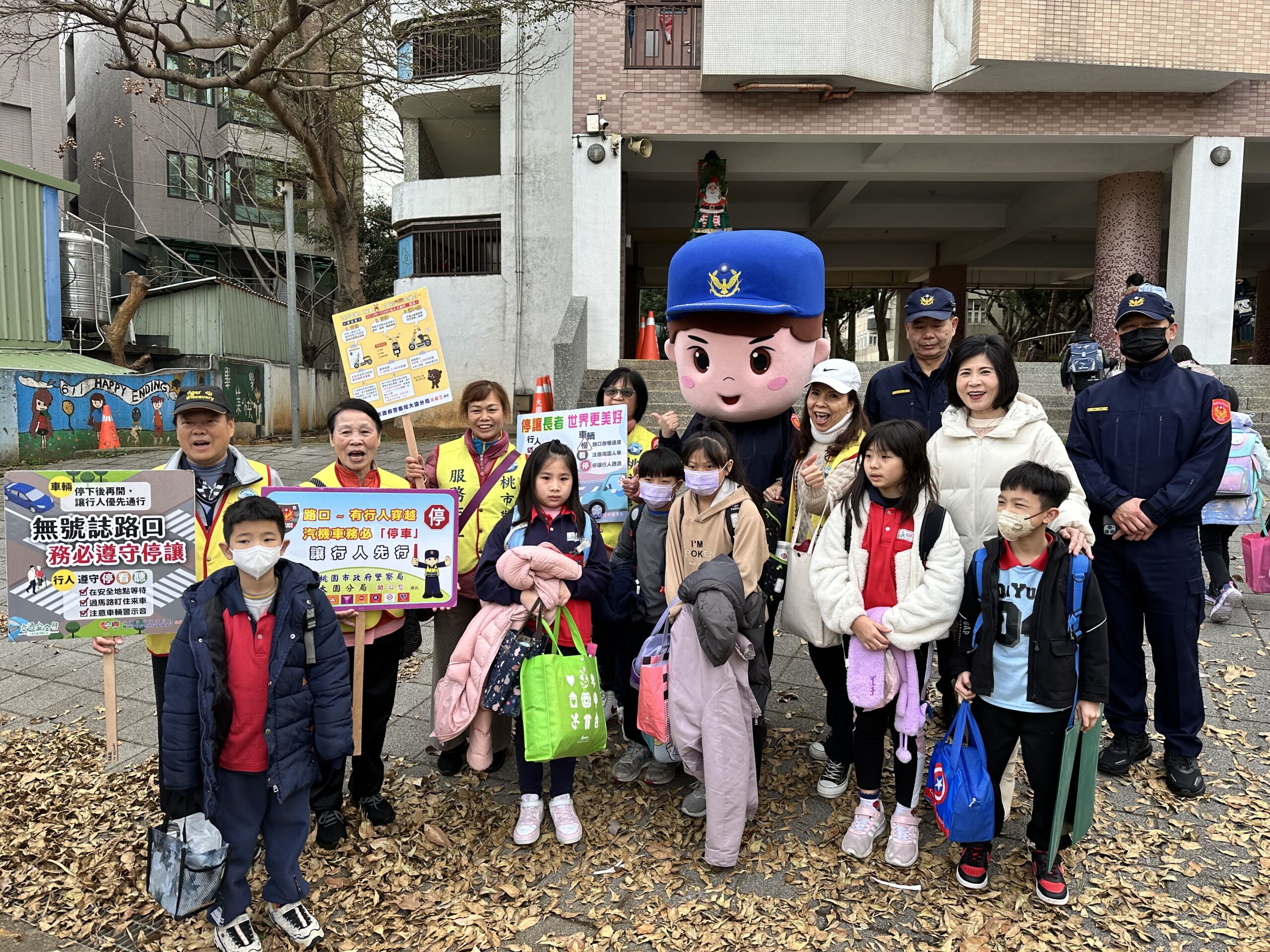 開學收心了!大園警執行護童專案 讓孩子安心上課 328186 scaled