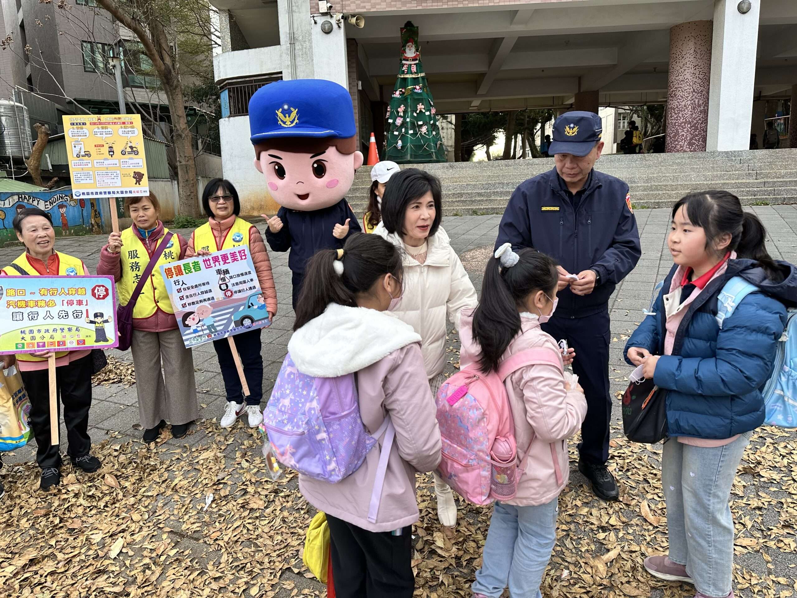 開學收心了!大園警執行護童專案 讓孩子安心上課 328187 scaled