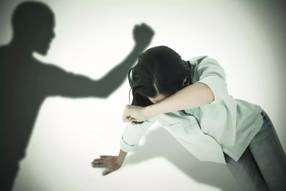 檳榔攤強綁女子逼迫賣淫 3越南移工遭桃檢起訴 檳榔攤強綁女子逼迫賣淫 3越南移工遭桃檢起訴