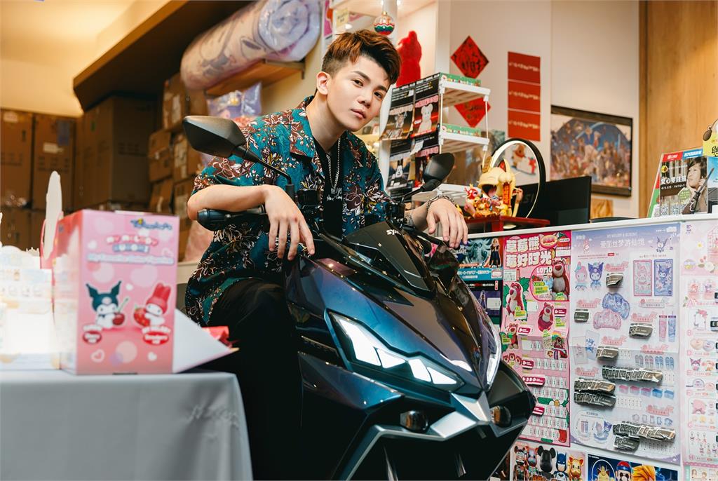 捲性騷爭議遭解約!孫生深夜發全黑文連喊4次「對不起」