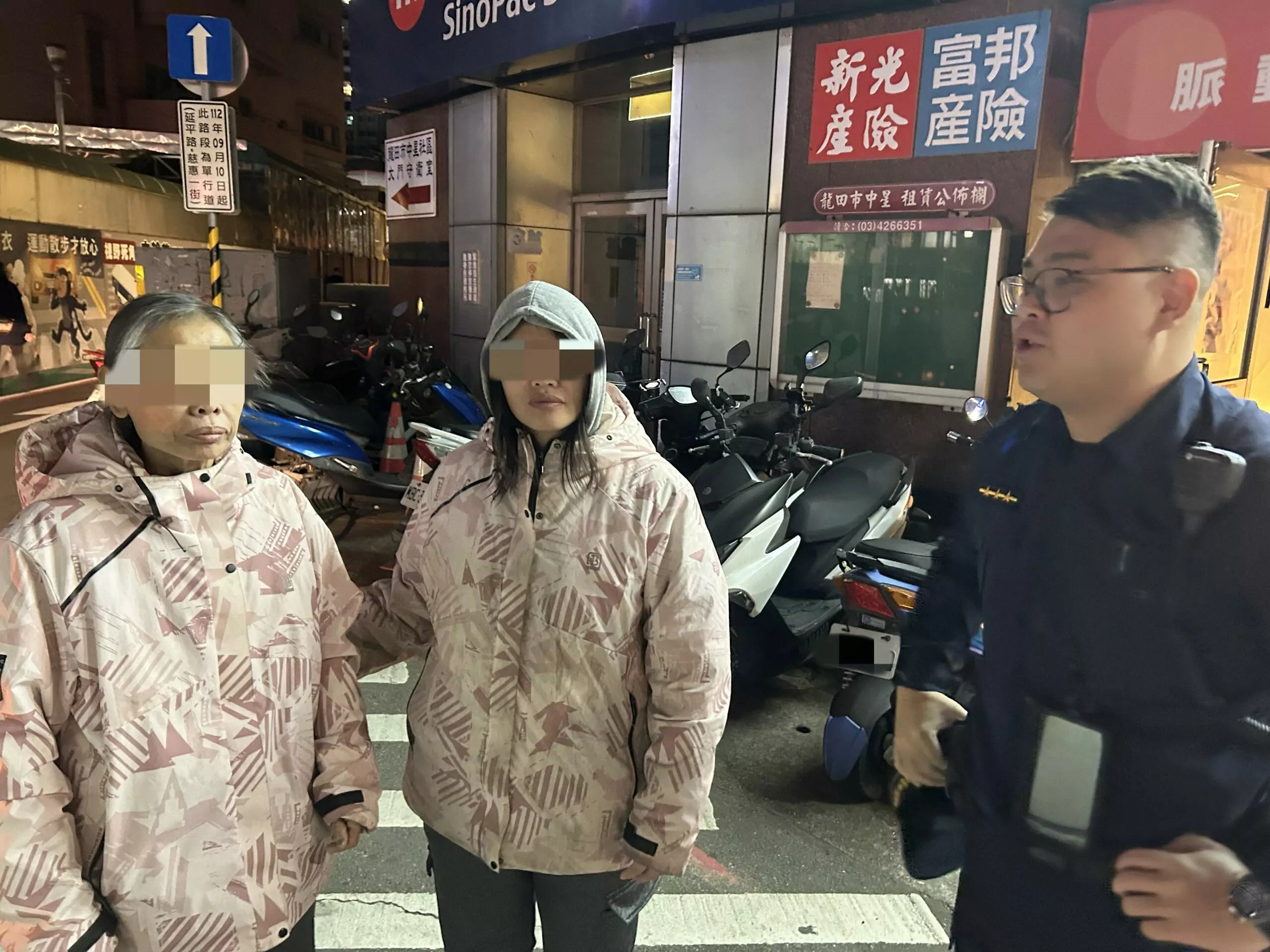 忘記回家路7旬婦急壞 壢警暖心助團圓 忘記回家路7旬婦急壞 壢警暖心助團圓