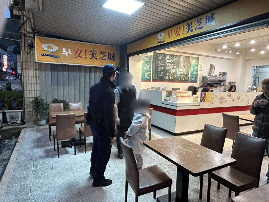 不想開學男童深夜離家出走 蘆竹警方耐心溝通助平安返家 572467