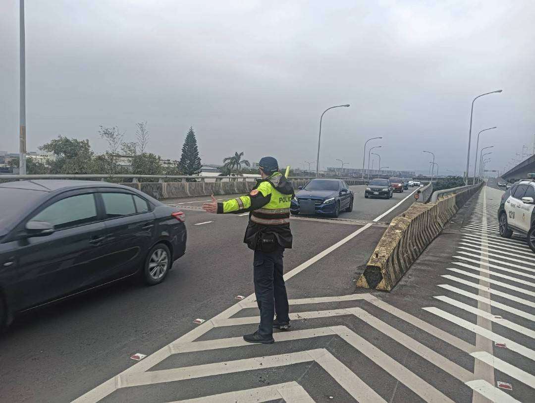 紓解賞燈暴增車潮!蘆竹警曝周邊交管措施
