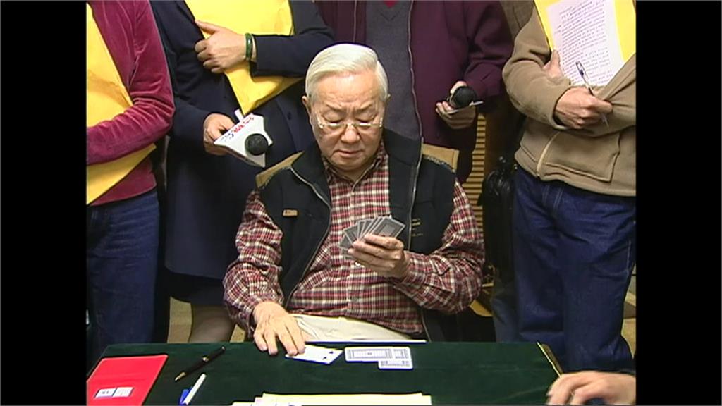 張忠謀赴夏威夷打橋牌賽 3分組賽得第一