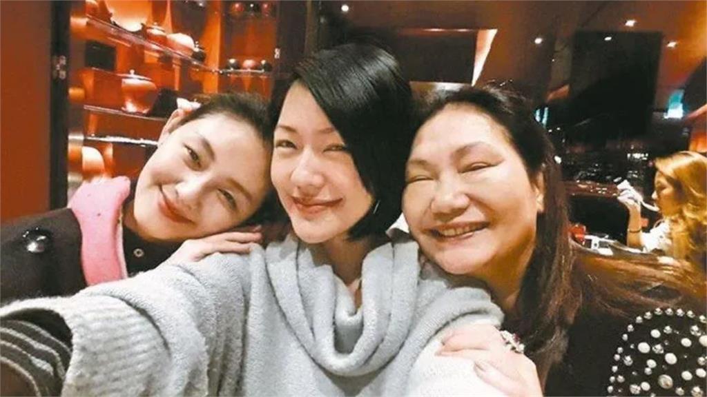 傳將與具俊曄捧大S骨灰返台 小S發表最新聲明