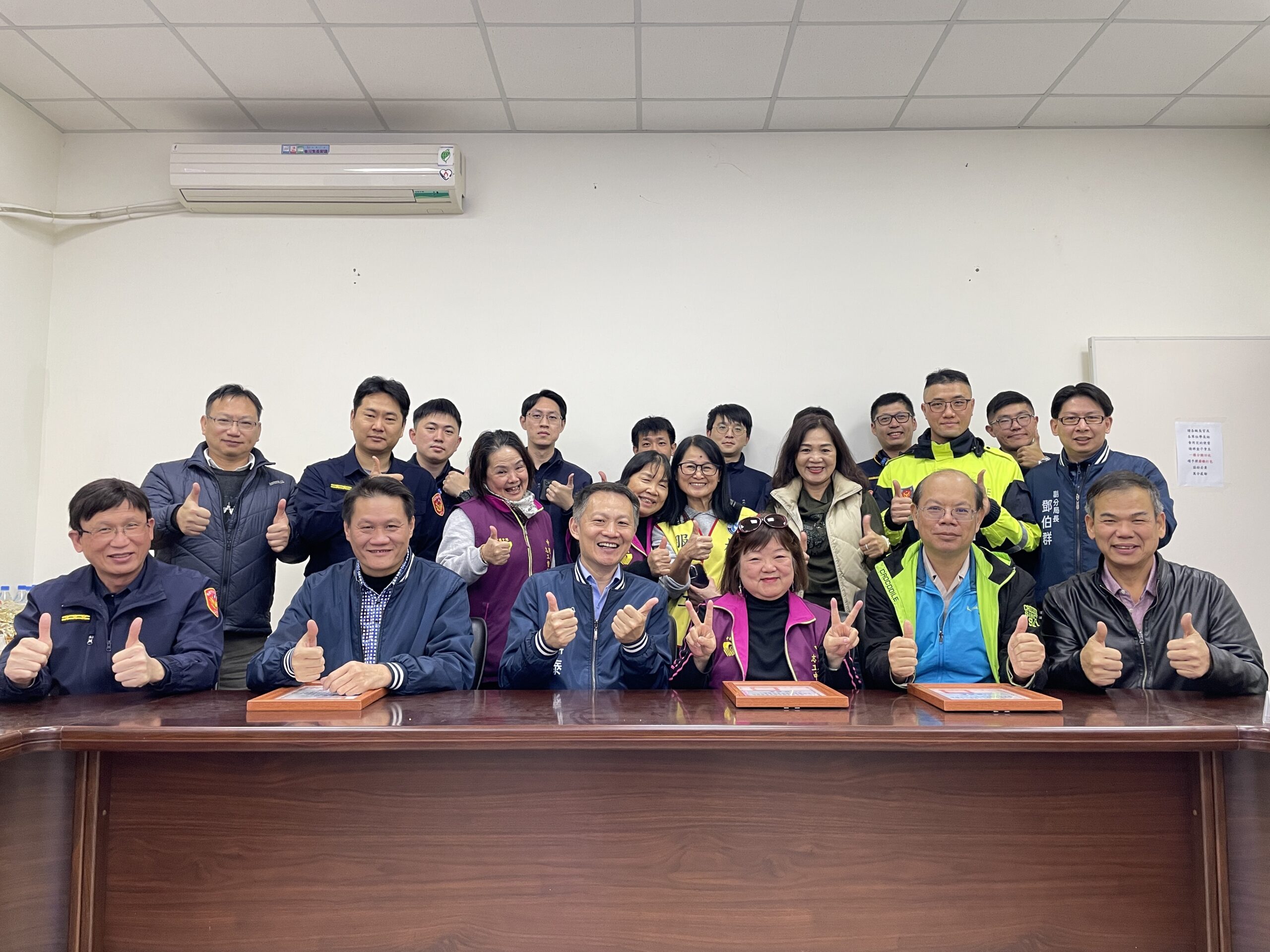 守護台灣燈會治安 桃園警友會贈壢警加菜金 S 12116249 0 0 scaled
