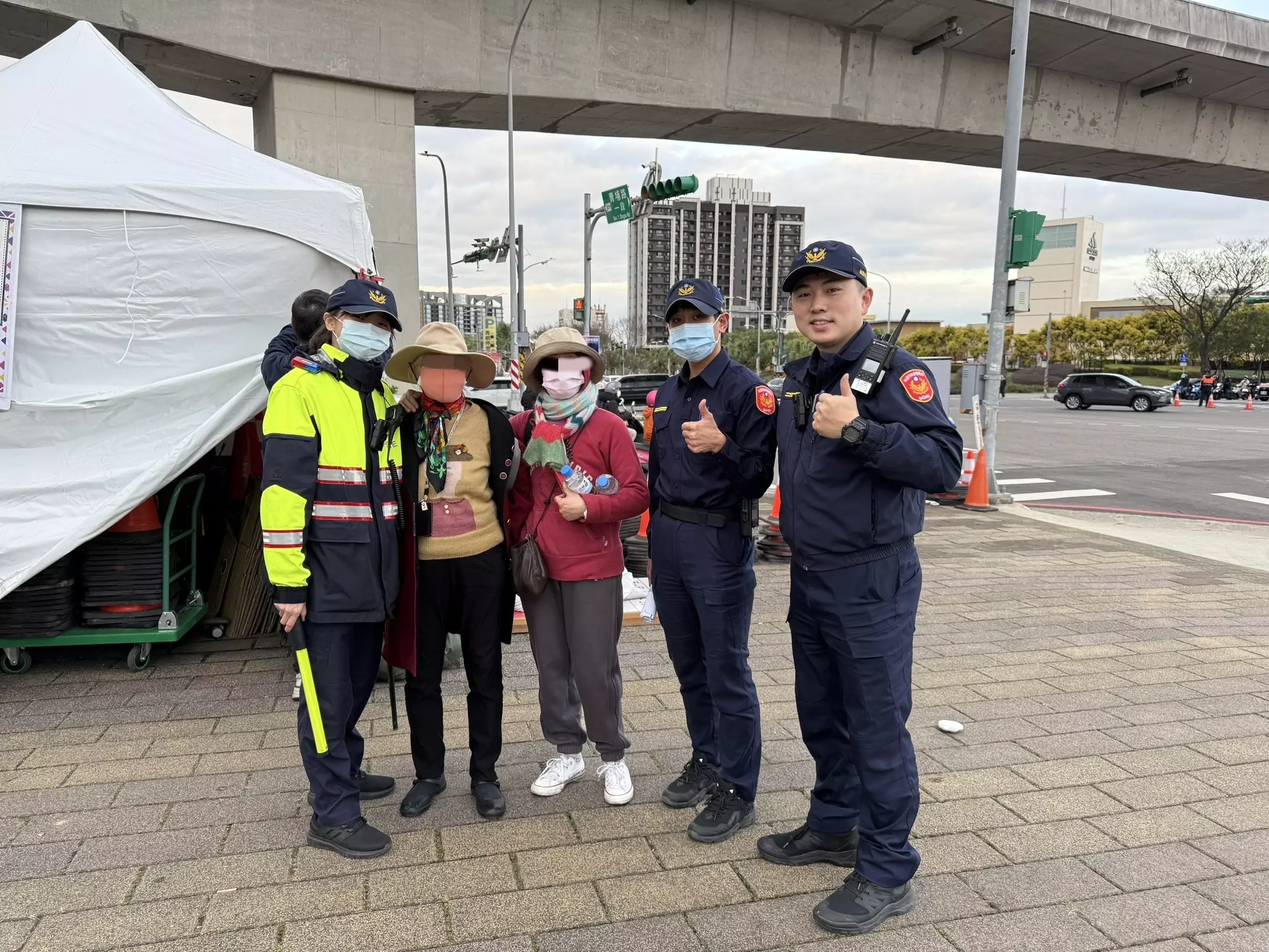 8旬老婦燈會人潮中走散 中壢警火速尋人助團圓 8旬老婦燈會人潮中走散 中壢警火速尋人助團圓