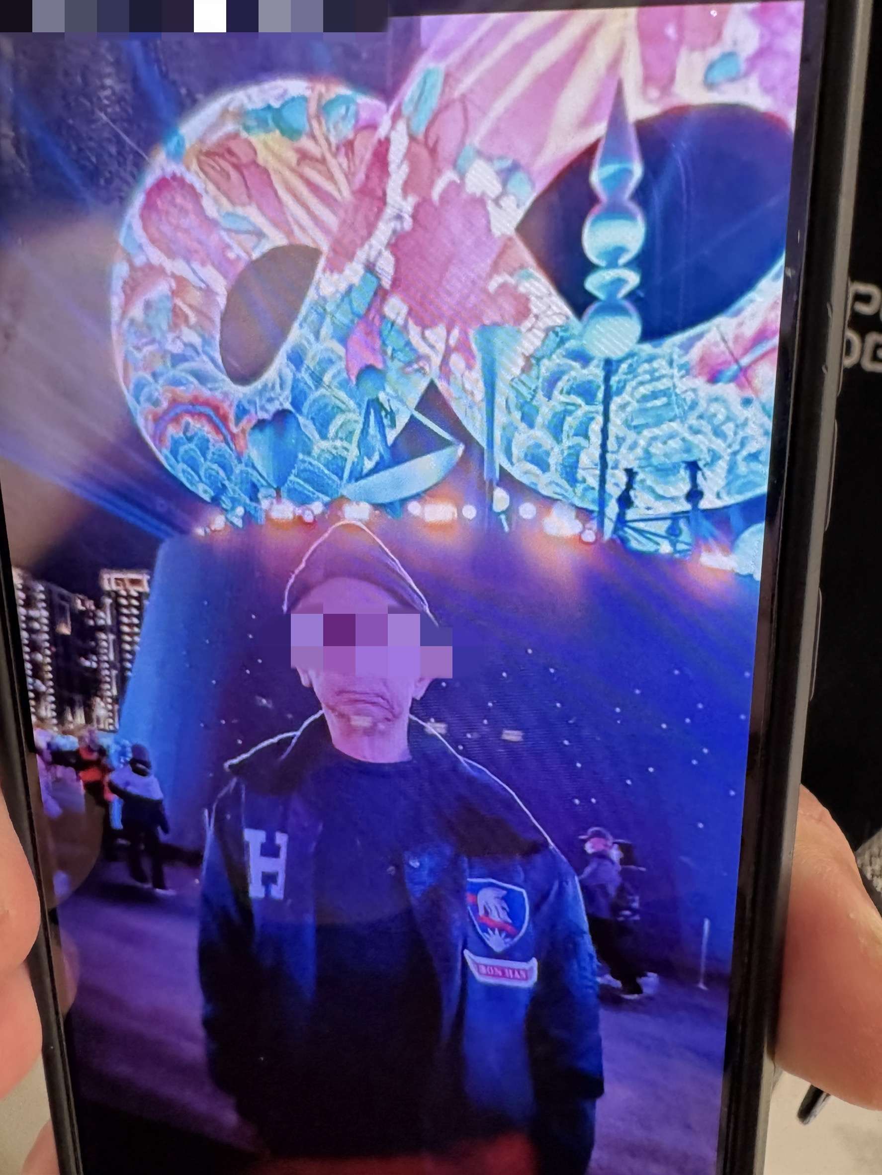 7旬婦逛燈會丈夫不見好慌張 壢警火速在這找到他 S 12255449 0
