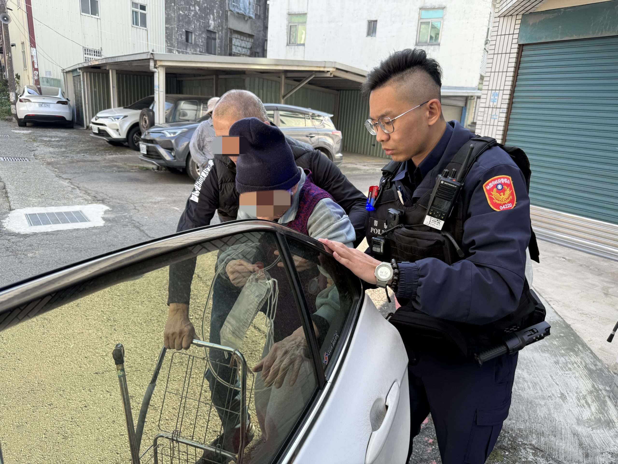 7旬失智翁迷路只記得1件事 壢警助其與老伴團圓 S 12353601 0 scaled