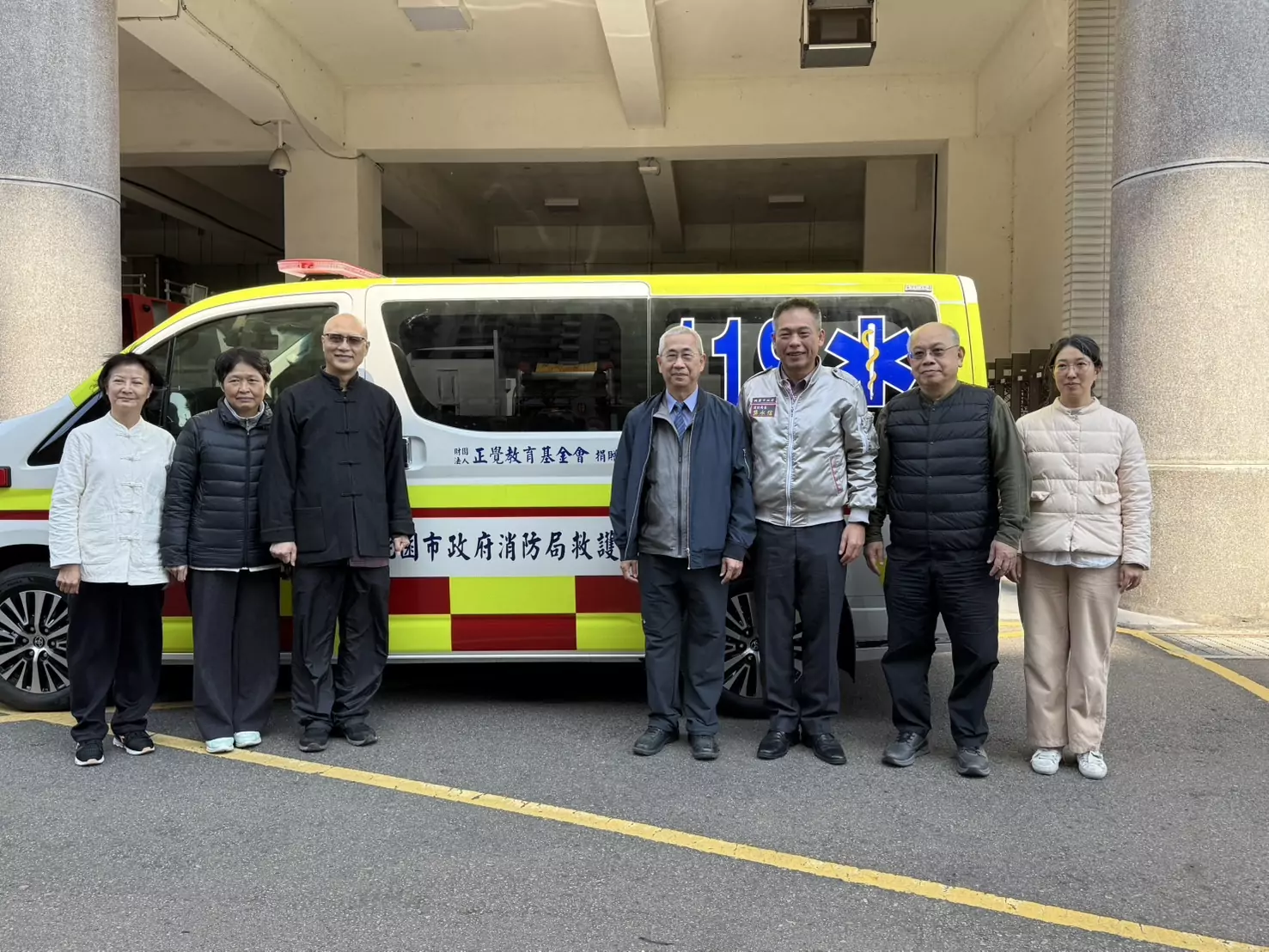 助桃消守護民眾 2民間團體暖捐救護車 助桃消守護民眾 2民間團體暖捐救護車