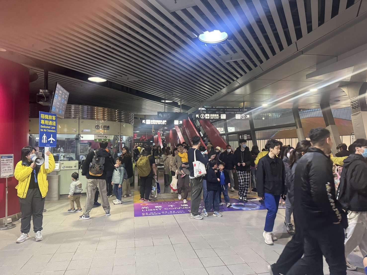 台灣燈會最後2天人潮爆滿 桃園機捷疏運成效佳 S 24412755 0