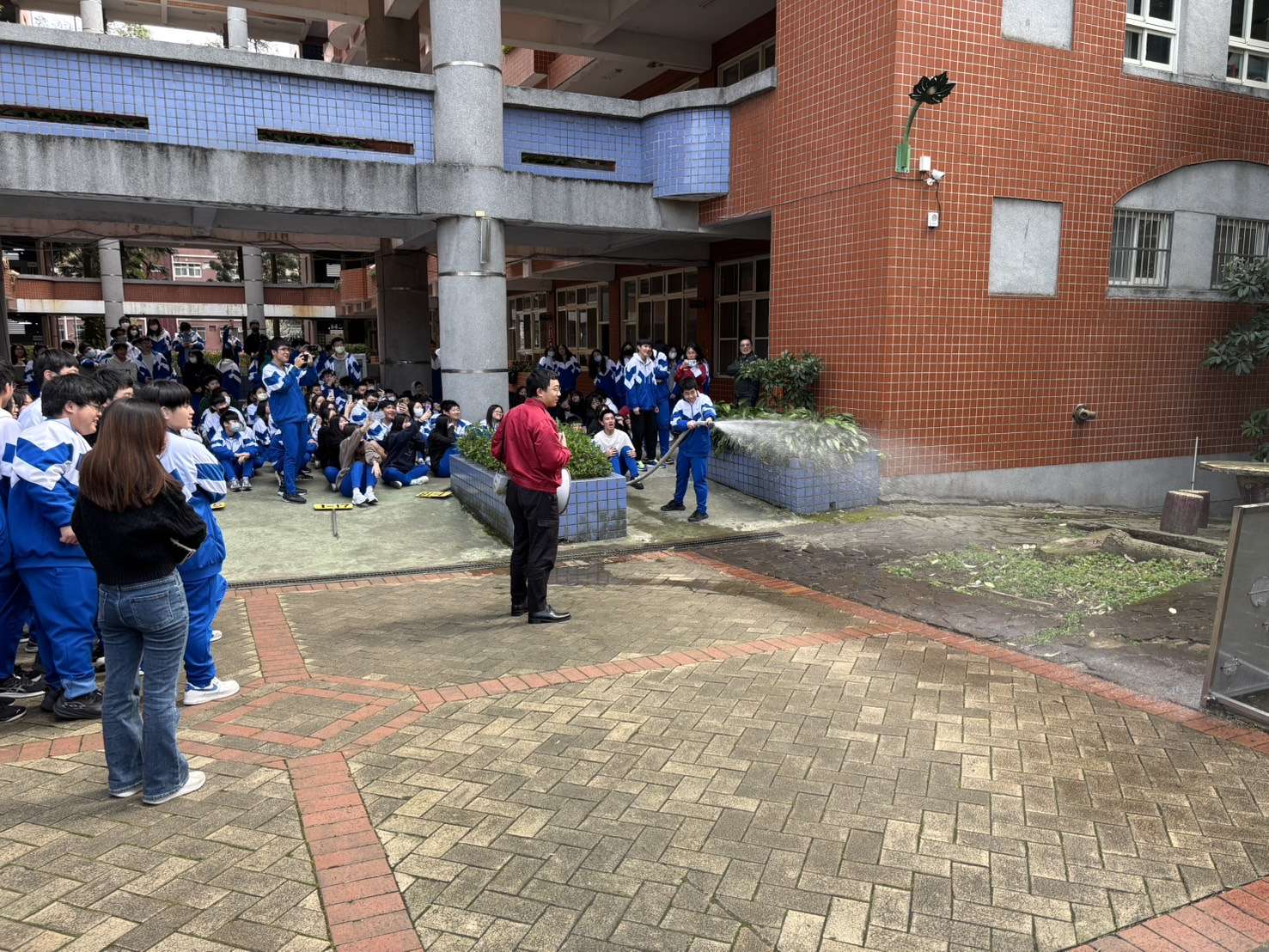 青埔消防分隊前進中大壢中 趣味闖關強化師生防災技能 S 253034506 0