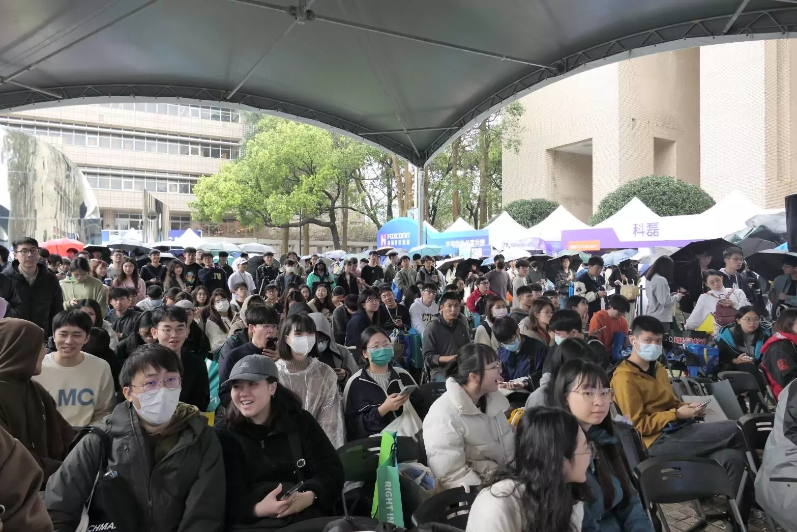 Open House春季徵才熱鬧登場 200家企業釋出1.5萬職缺 0A301451 3888 4945 84F2 99F8ED325CA2