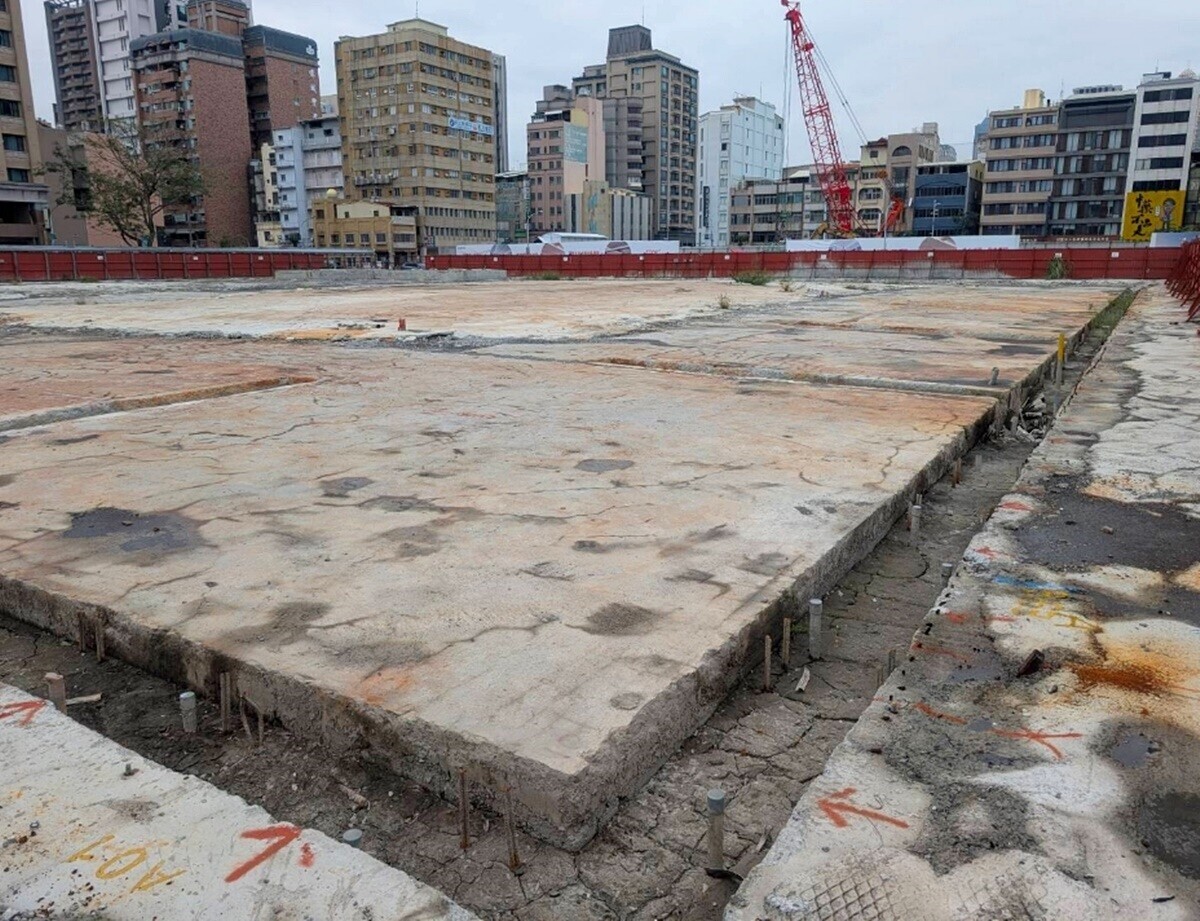 統包商拖延?高雄「這社宅」進度落後!國家住都祭出解約、4月重啟招標