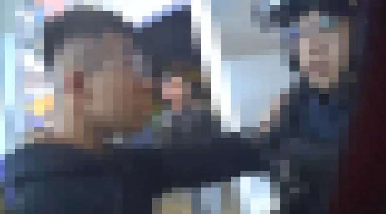 【有片】中壢21歲男酒後失控對警揮拳 遭壓制帶回管束 1742807309899