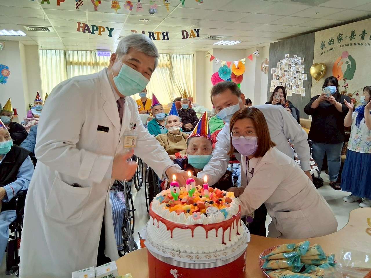 北榮桃園分院護理之家舉辦慶生會 祝長輩生日快樂 1 1