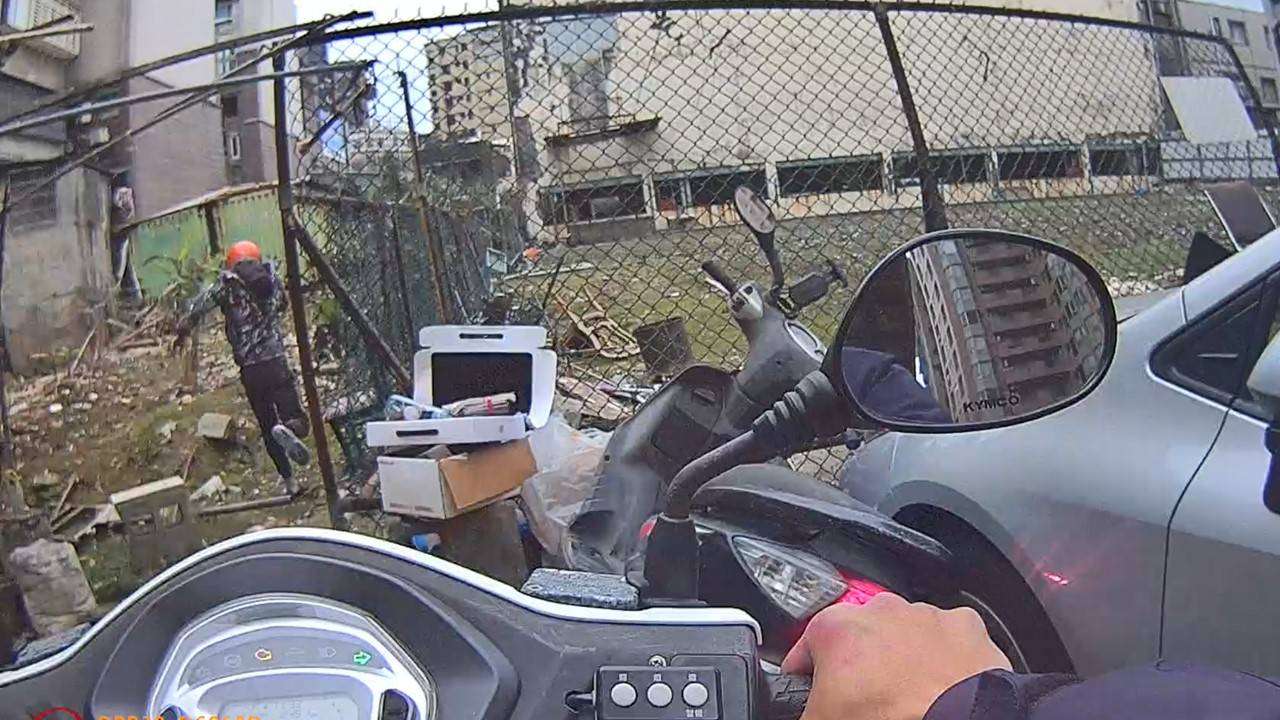 騎士拒檢違規逃逸 警方追4分鐘成功逮通緝犯 2098095 0
