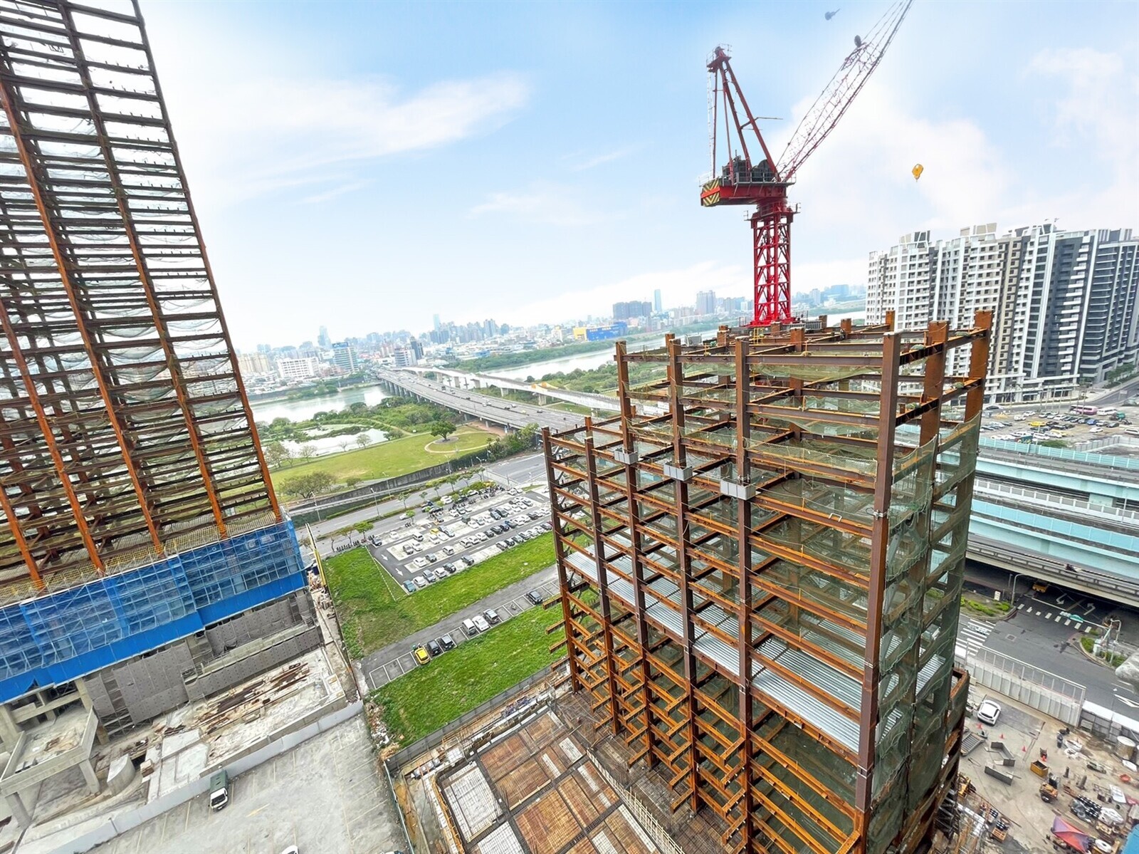 房市2大黑馬竄出! 2024年全台十大熱銷預售建案揭曉