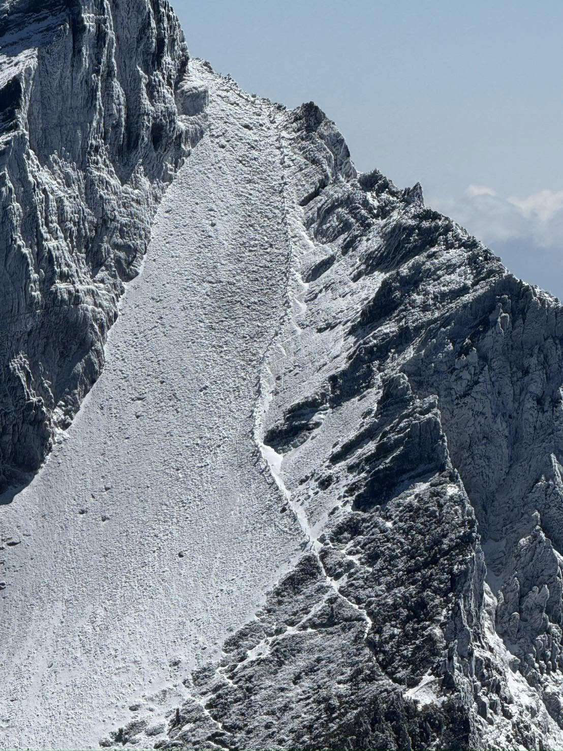 高山雪融結冰步行風險高 登山口附近發現4件事立即撤退 486450047 985080170476247 4737387771672021930 n