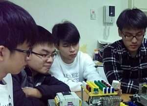 龍華科大連3年獲教育部肯定 展現厚實智慧製造教學能量