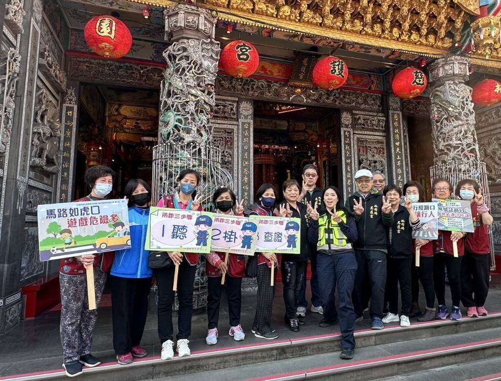 頭牙拜土地公 桃警把握機會宣導交通安全 589118