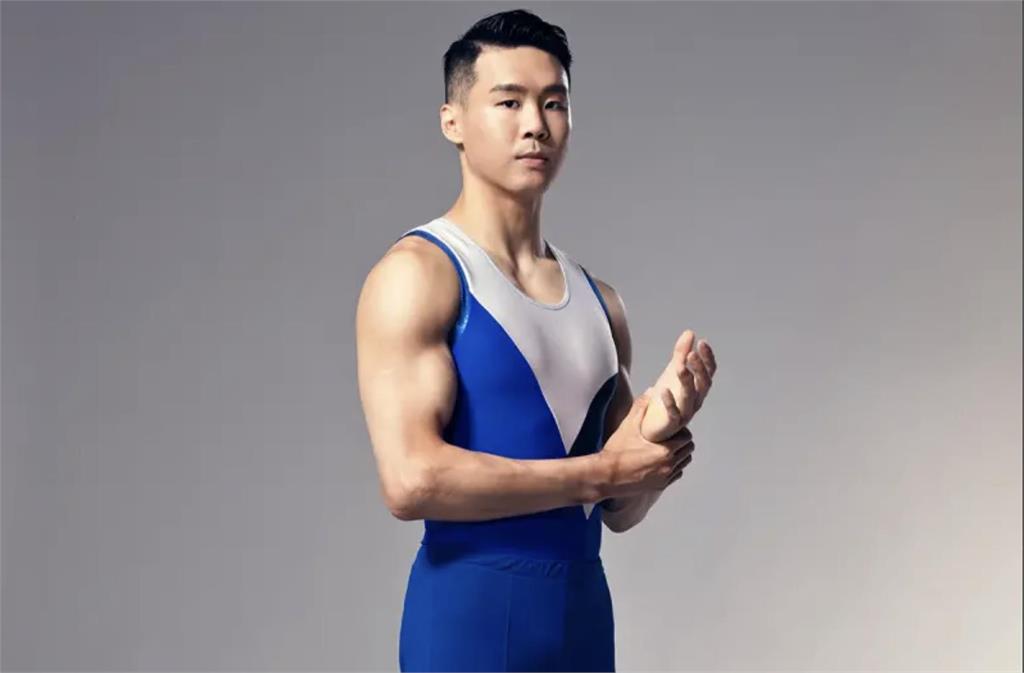 唐嘉鴻登大港開唱!與野球乾一杯阿強打造超狂舞台 唐嘉鴻登大港開唱!與野球乾一杯阿強打造超狂舞台