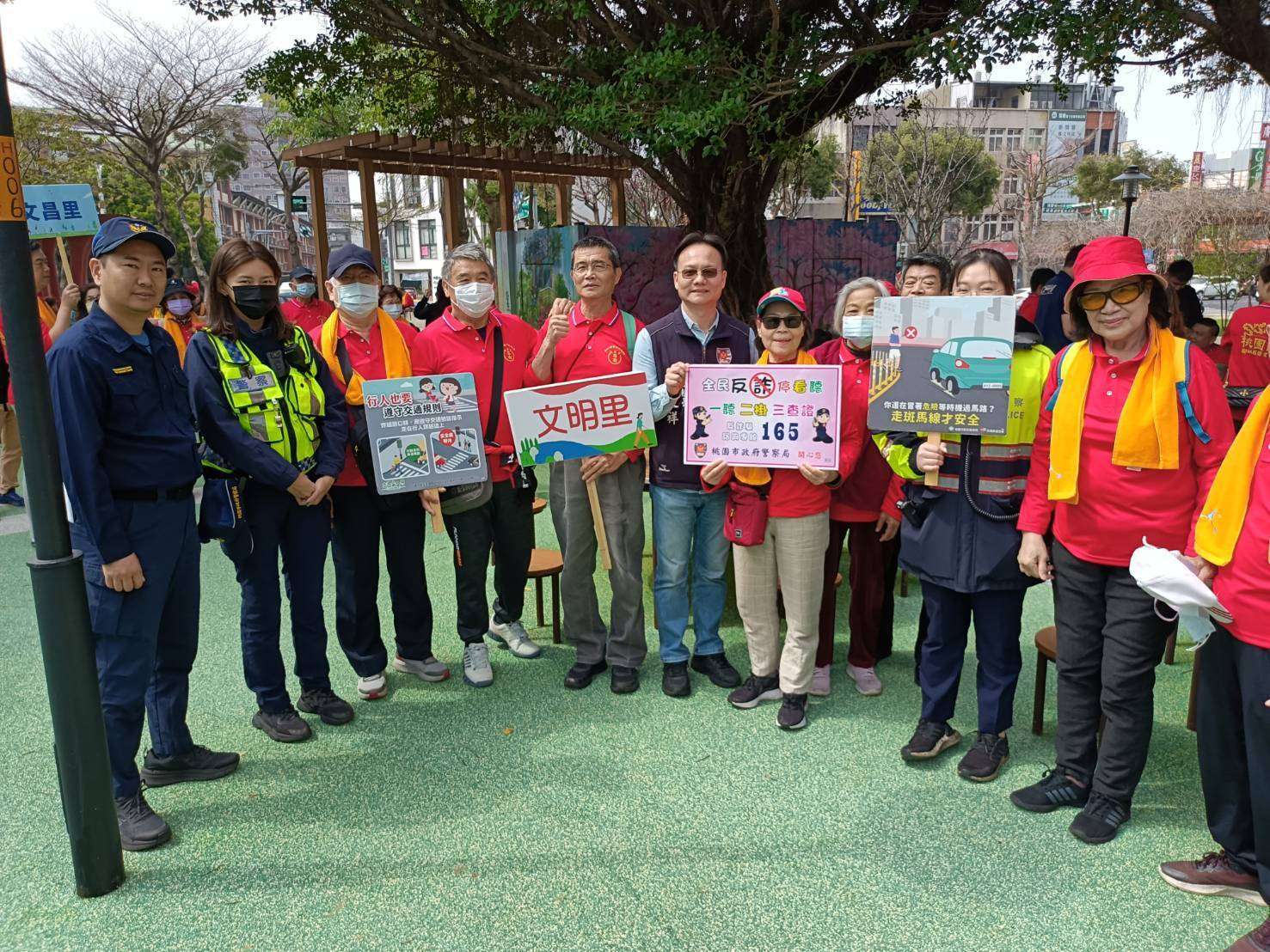 桃園都城隍爺遶境登場 警方交安識詐宣導護民眾平安 607453 0