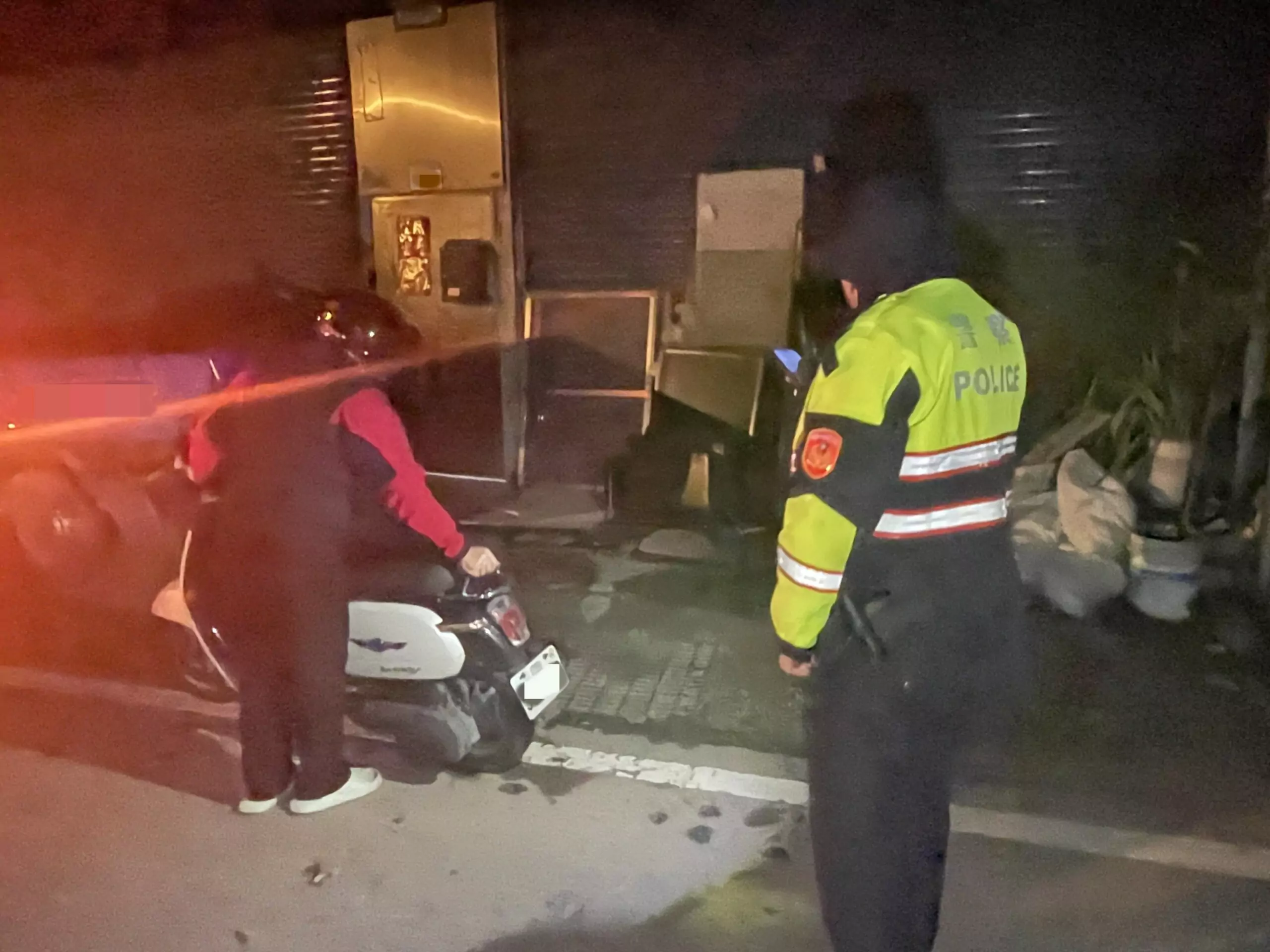 7旬騎士深夜迷途7小時 壢警冒雨尋人 7旬騎士深夜迷途7小時 壢警冒雨尋人
