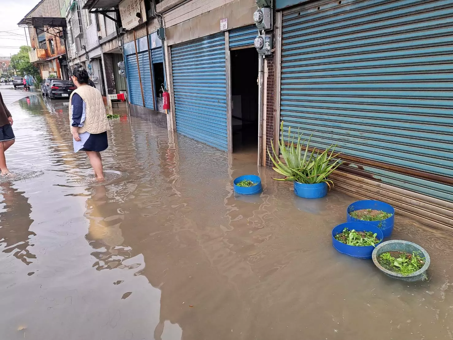 大雨狂炸桃園!八德、龜山多處淹水民眾苦不堪言 大雨狂炸桃園!八德、龜山多處淹水民眾苦不堪言