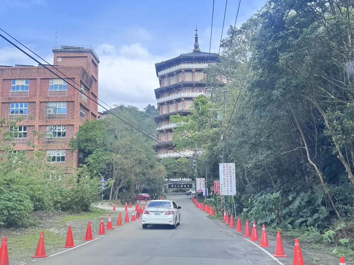 清明掃墓湧車潮 大溪區交管資訊報你知 清明掃墓湧車潮 大溪區交管資訊報你知