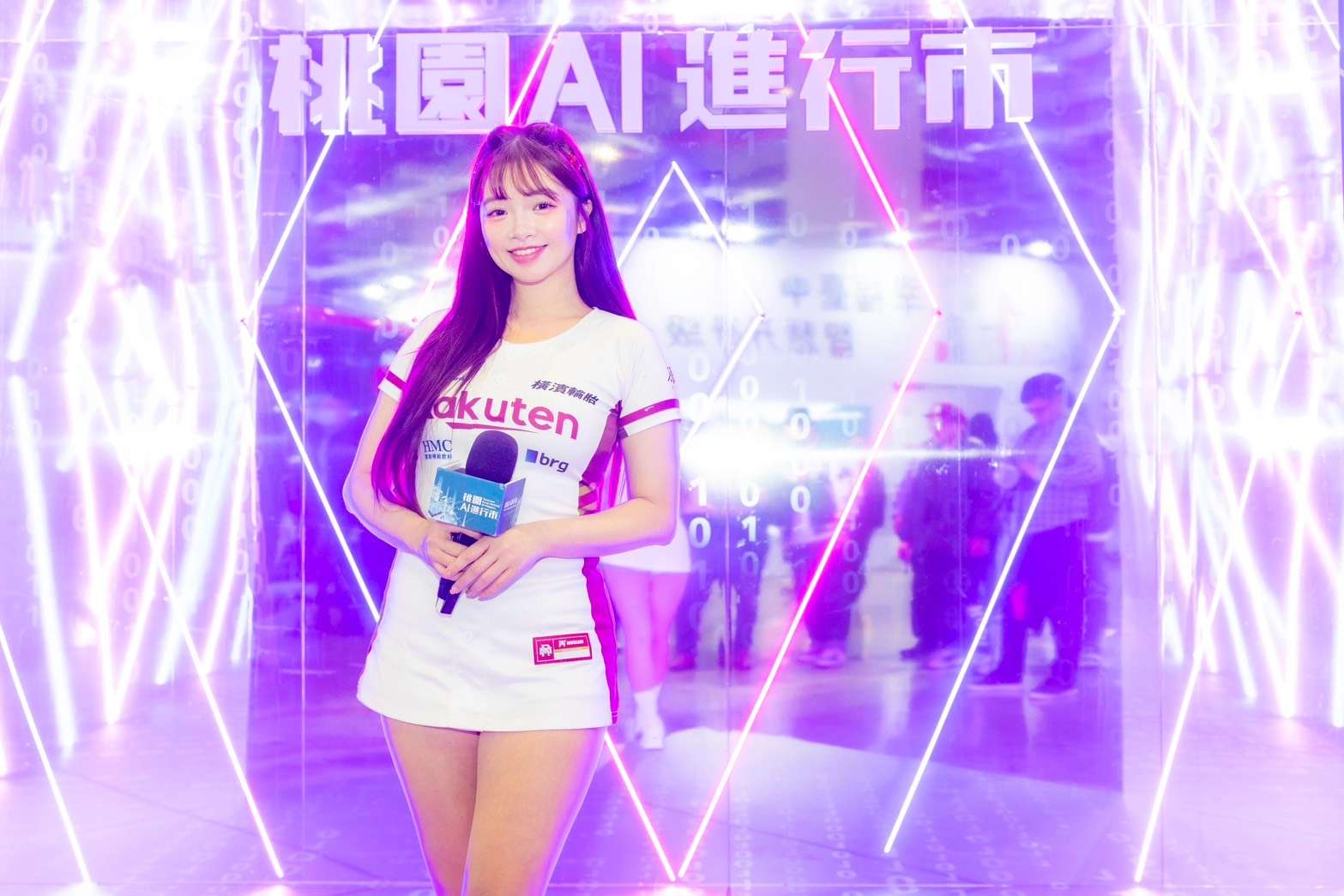 樂天女孩曲曲導覽 智慧城市展桃園主題館超亮眼 S 3235963 0