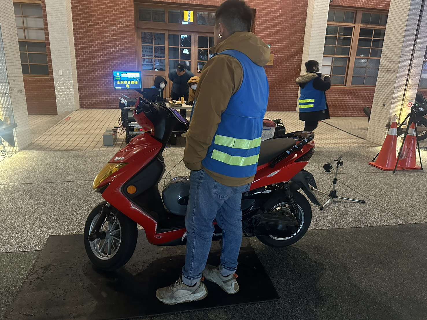展現掃蕩決心!桃警動員102名警力臨檢取締違法 S 36839450 0