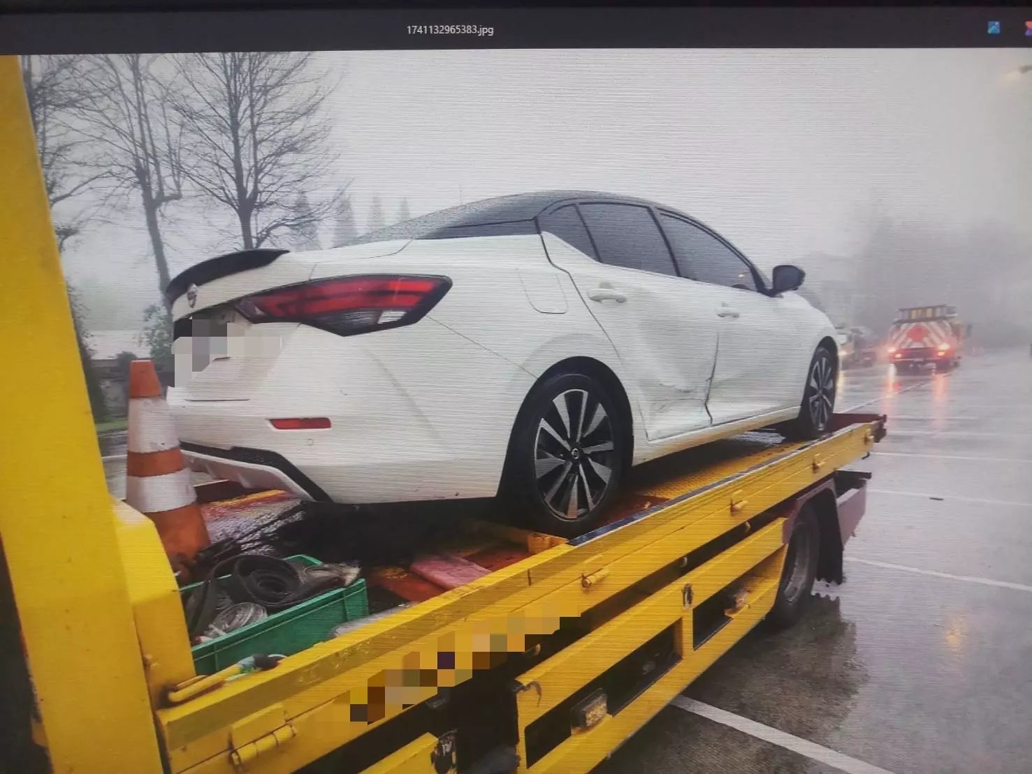 【有片】國2南桃園段2車變換車道互撞 網:雙人芭蕾? S 49496110
