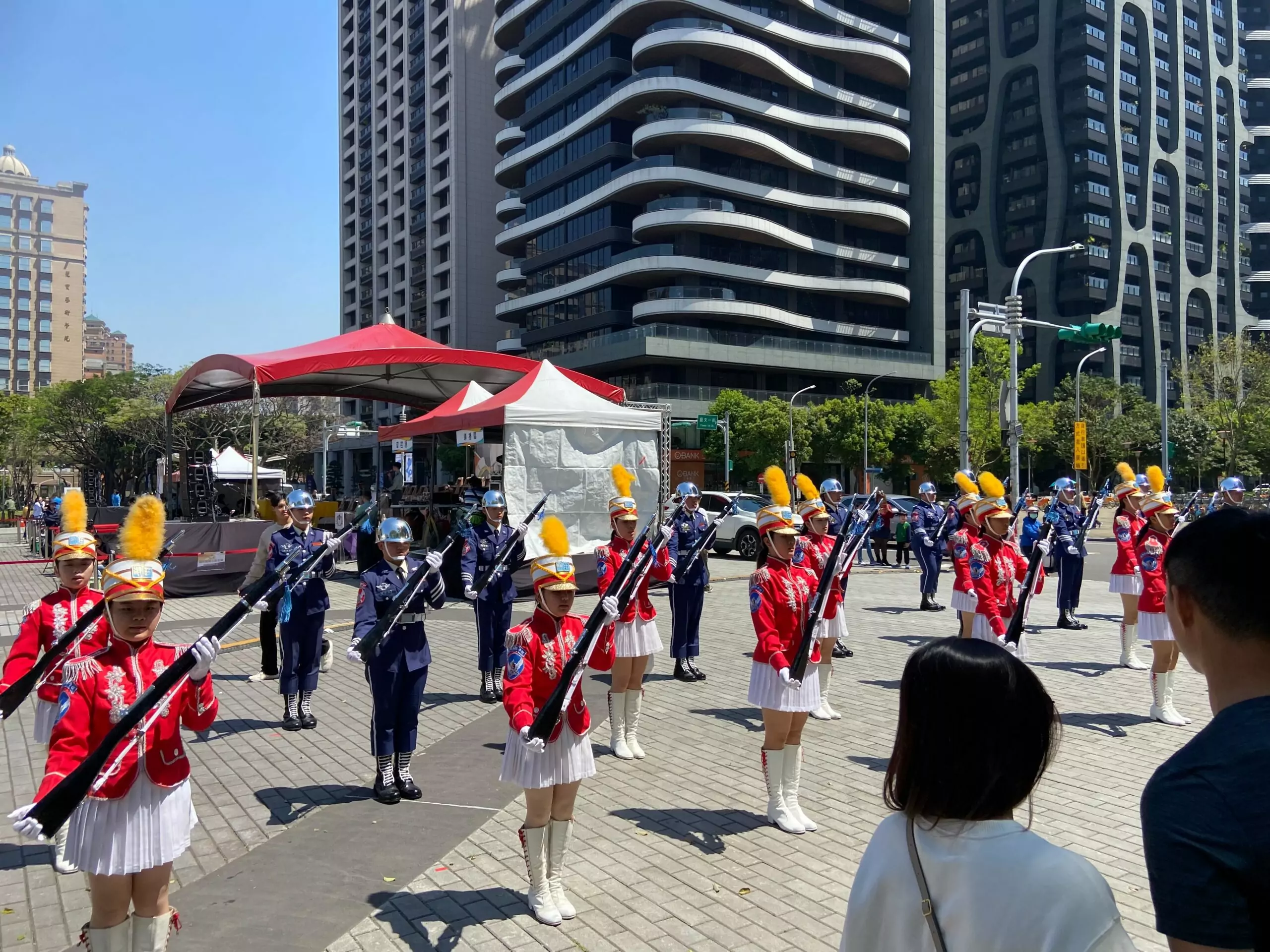 全國高中儀隊競賽北區初賽登場 桃園學子展現青春氣勢 全國高中儀隊競賽北區初賽登場 桃園學子展現青春氣勢