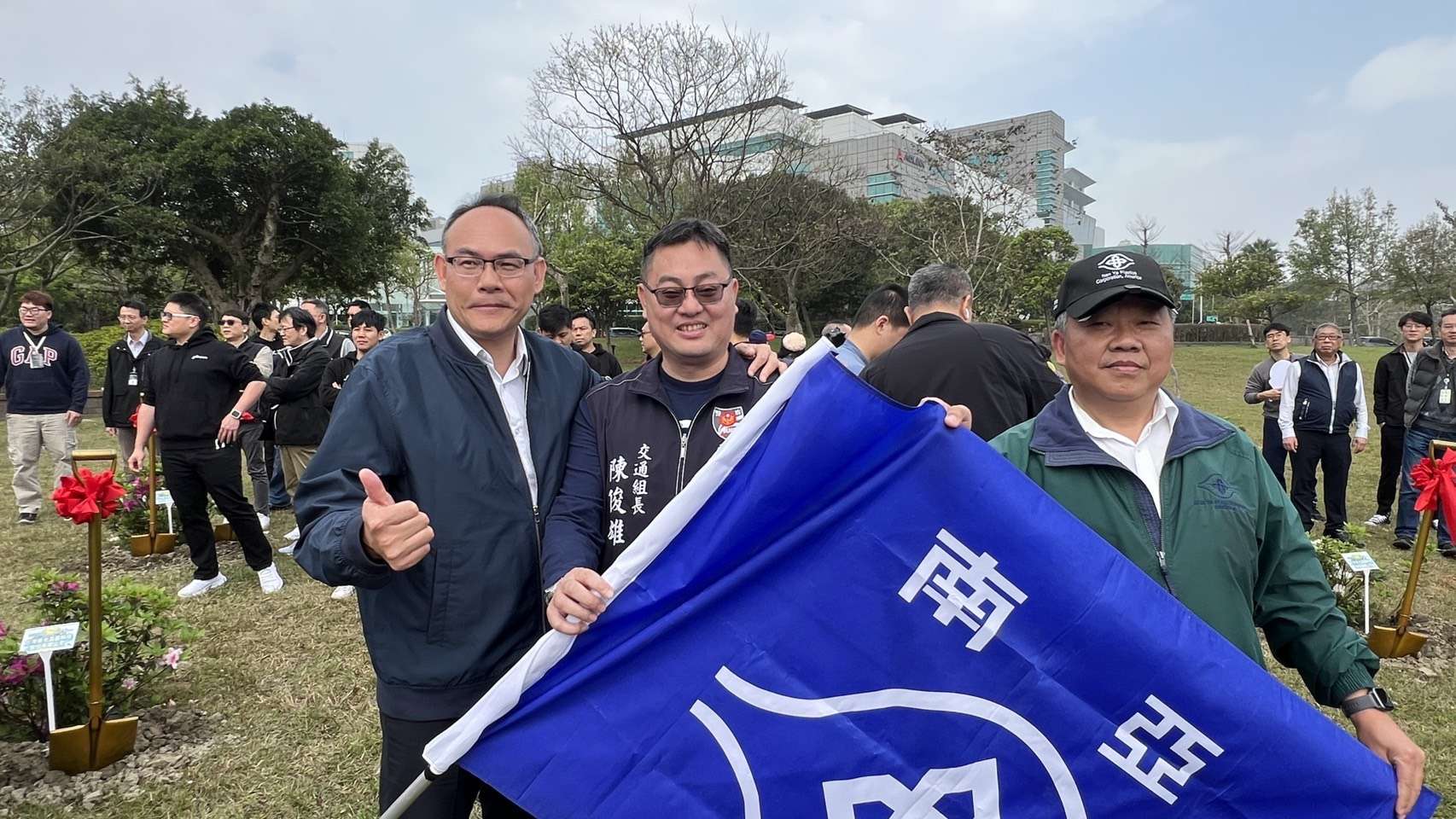龜山警結合植樹節活動宣導 加強民眾交通安全觀念 S 9397044 0